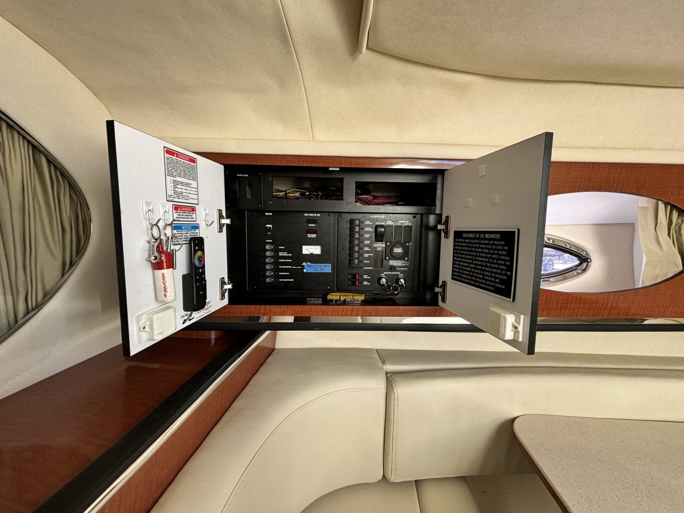 2005 Sea Ray 290 Amberjack