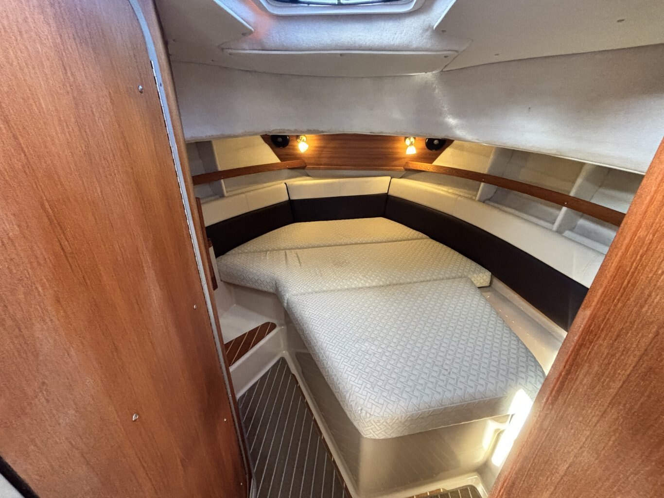 2015 Ranger Tugs R 31 CB