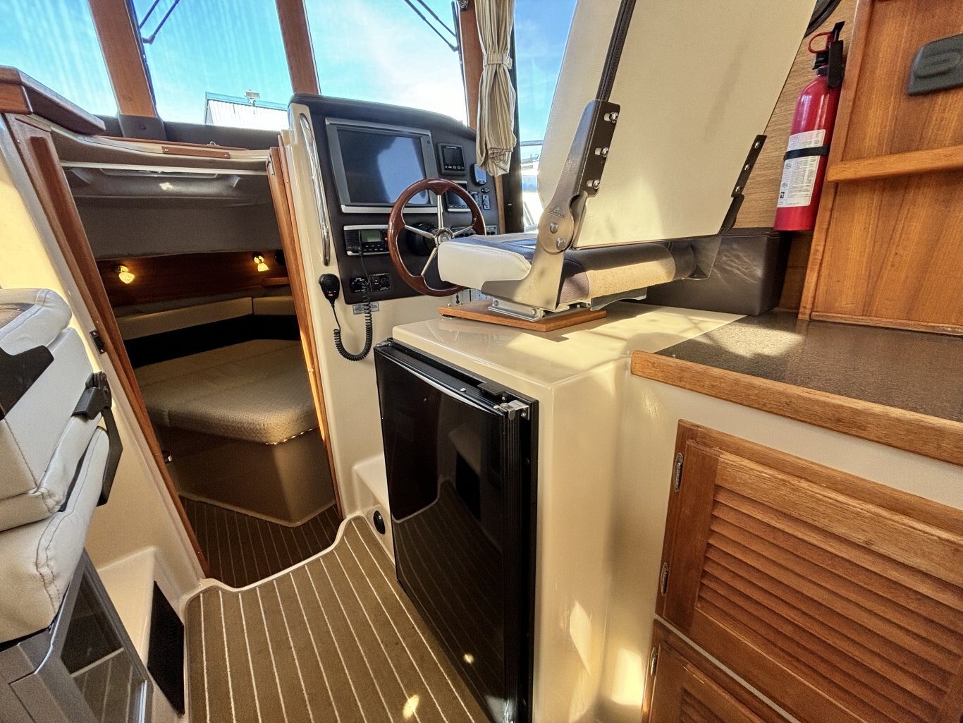 2015 Ranger Tugs R 31 CB