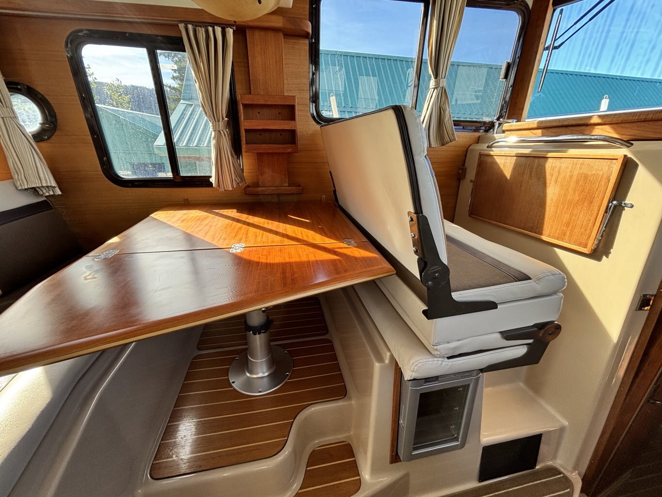 2015 Ranger Tugs R 31 CB