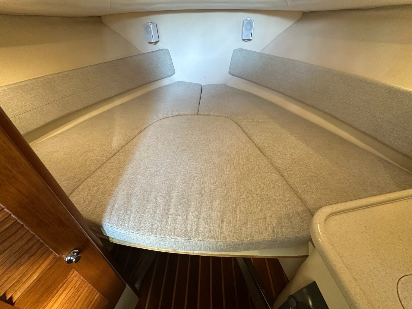 2006 Pursuit 3070 Offshore