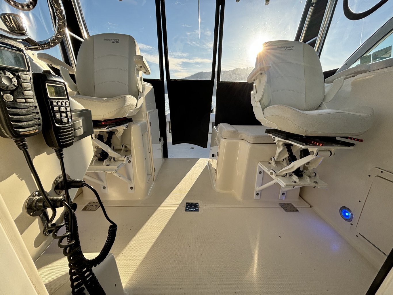 2006 Pursuit 3070 Offshore