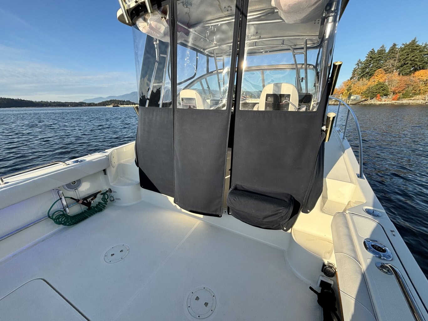2006 Pursuit 3070 Offshore