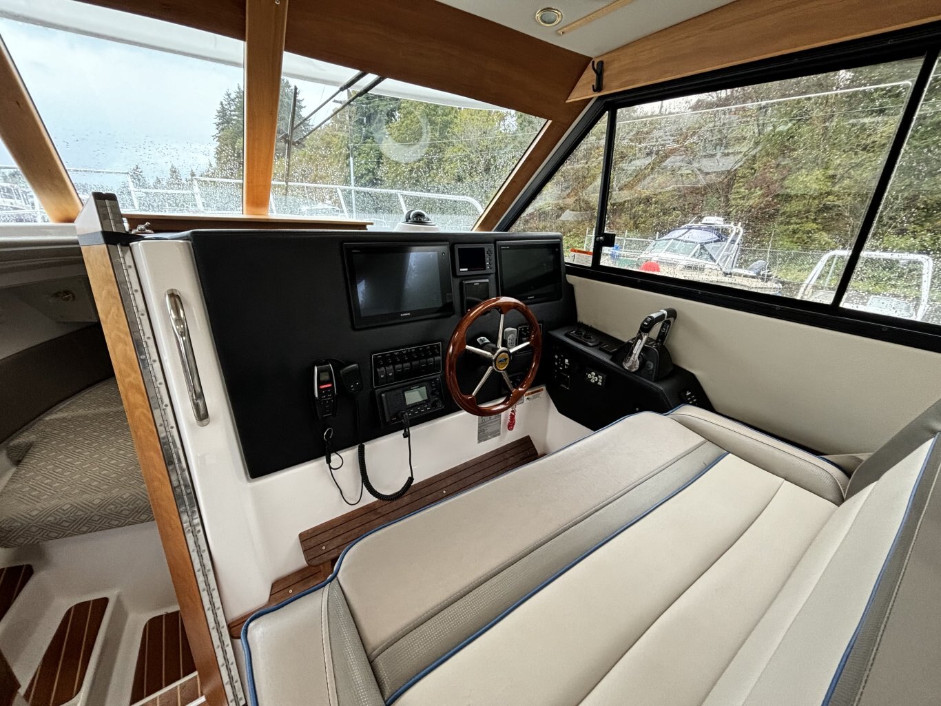 2019 Cutwater C 302 Coupe