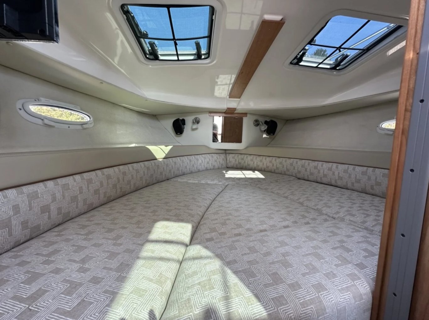 2026 Cutwater C 248 Coupe