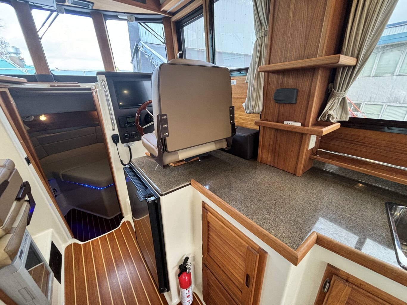 2021 Ranger Tugs R 31 CB