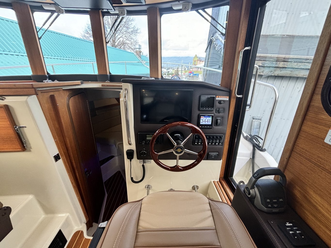 2021 Ranger Tugs R 31 CB