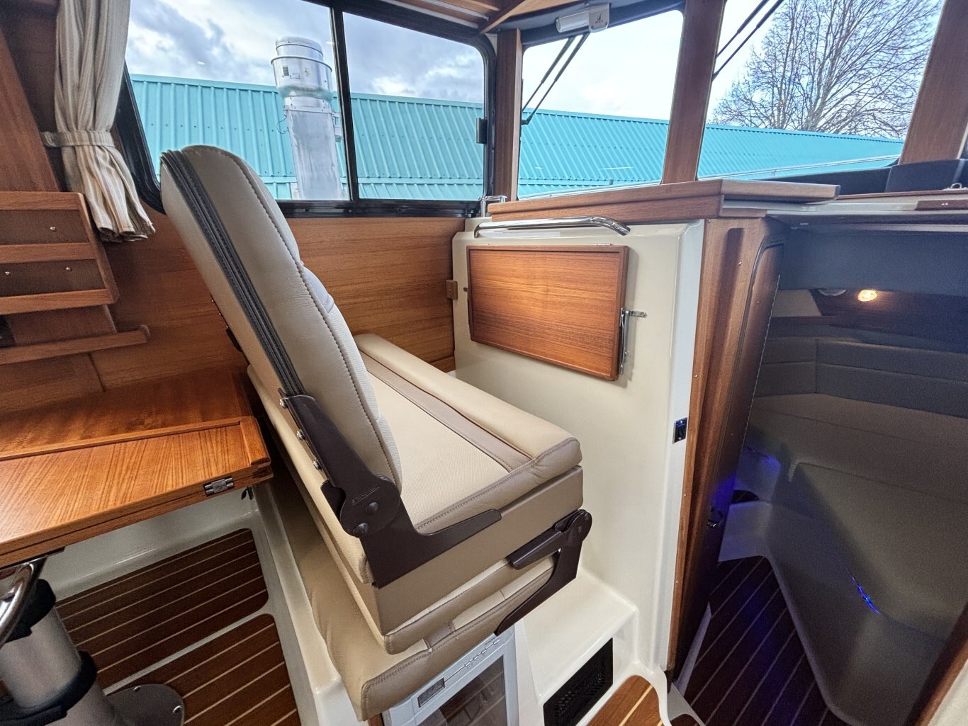 2021 Ranger Tugs R 31 CB