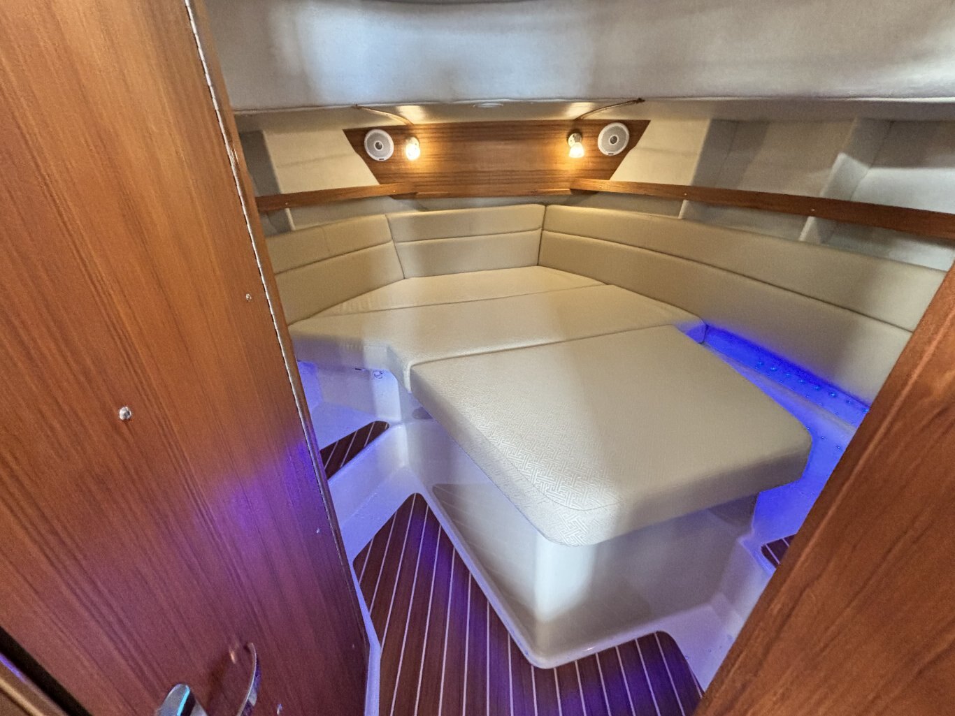 2021 Ranger Tugs R 31 CB