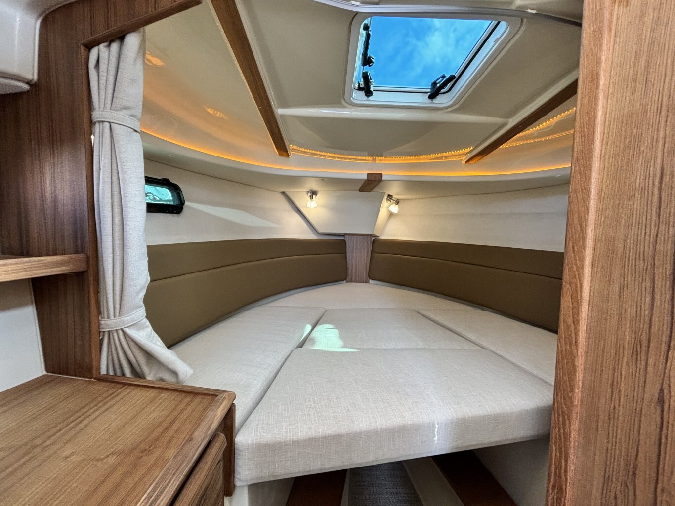 2026 Ranger Tugs R 27