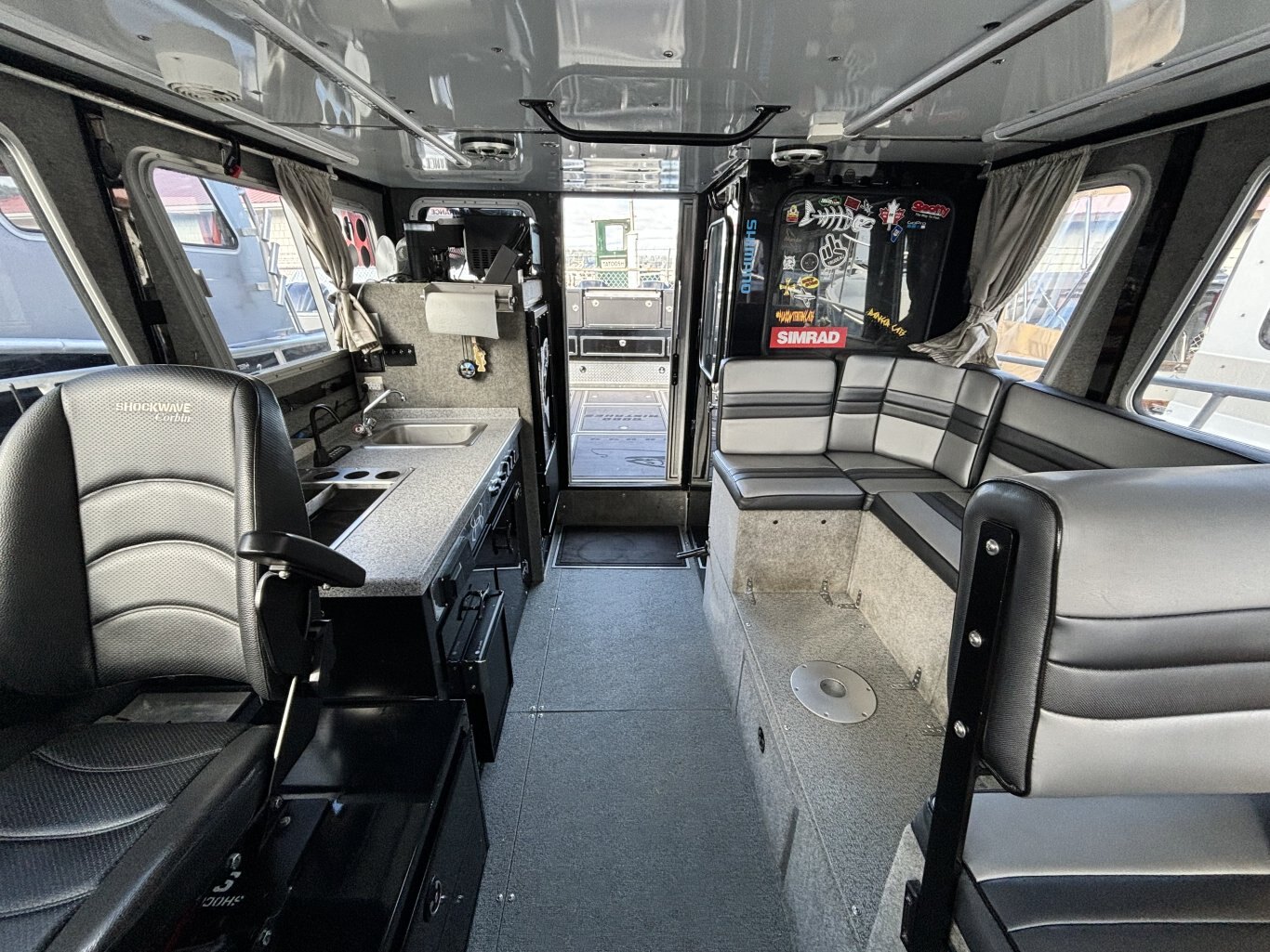 2013 Thunder Jet 32 Pilot Offshore