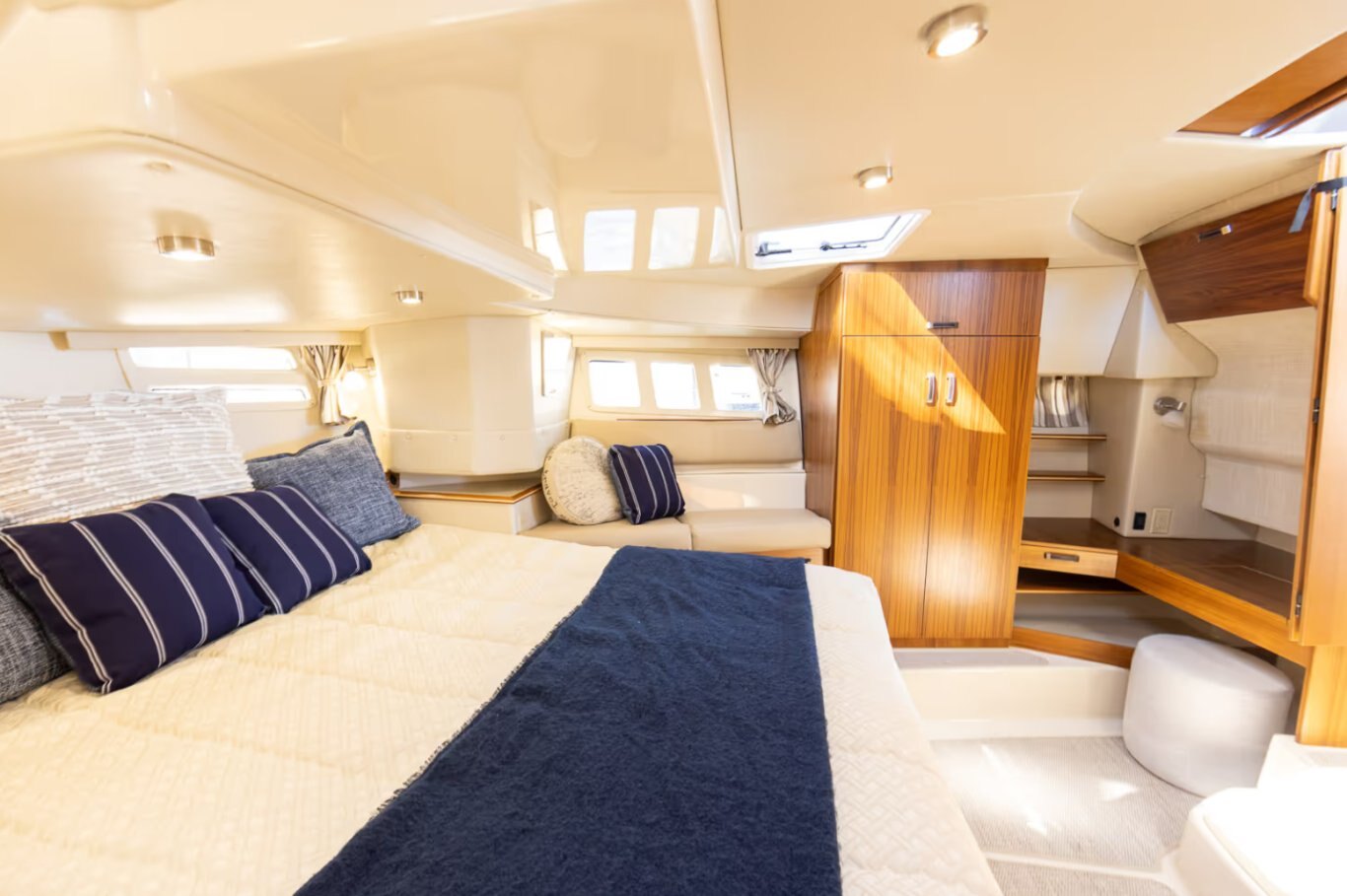 2026 Ranger Tugs R 43 CB