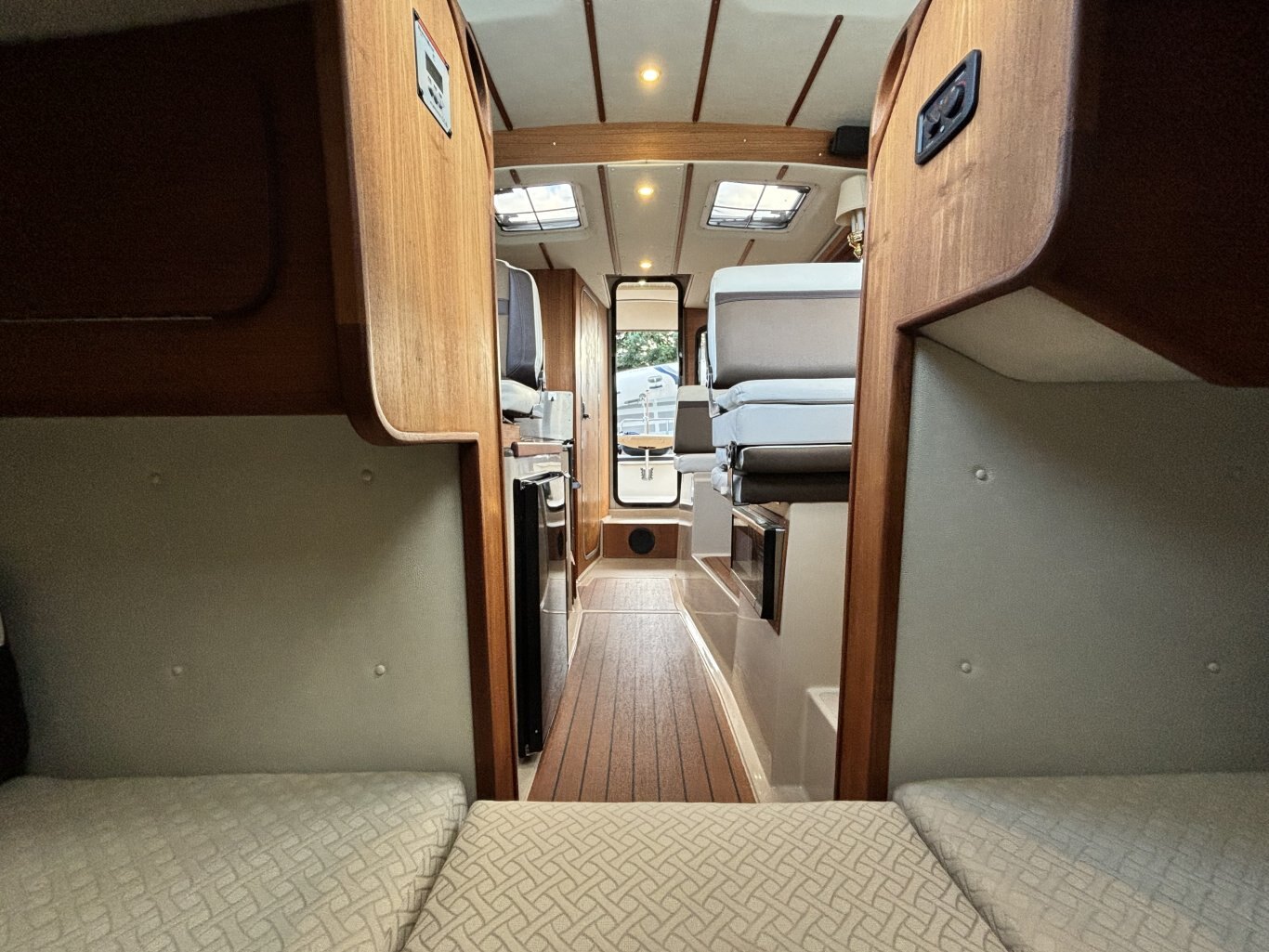 2017 Ranger Tugs R 27