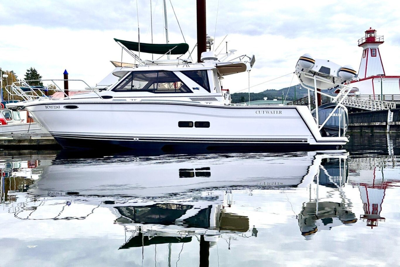 2025 Cutwater C 288 Coupe