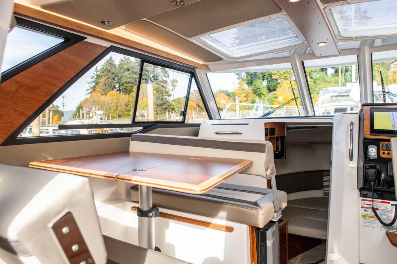 2025 Cutwater C 288 Coupe