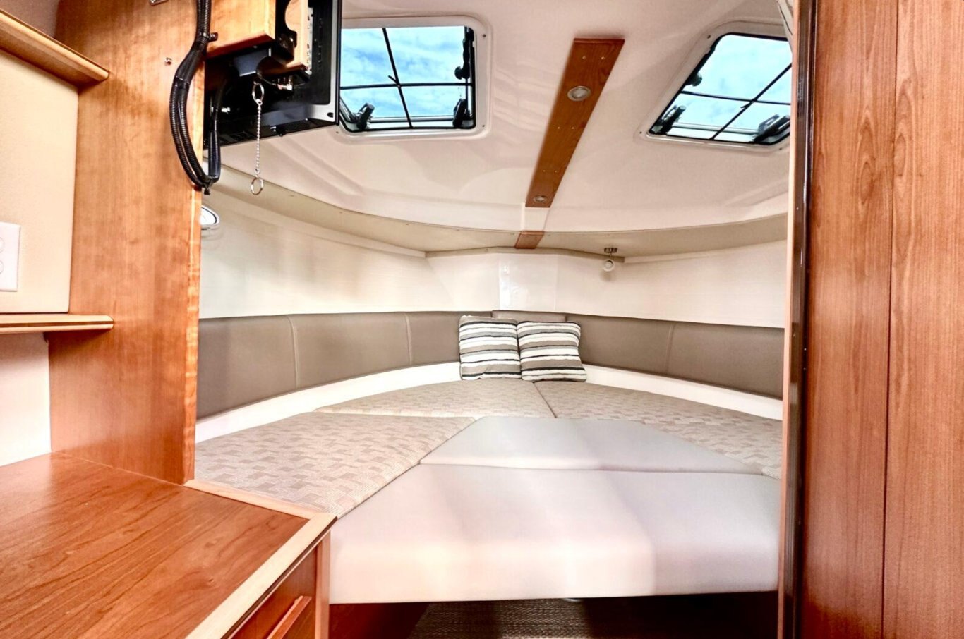 2025 Cutwater C 288 Coupe