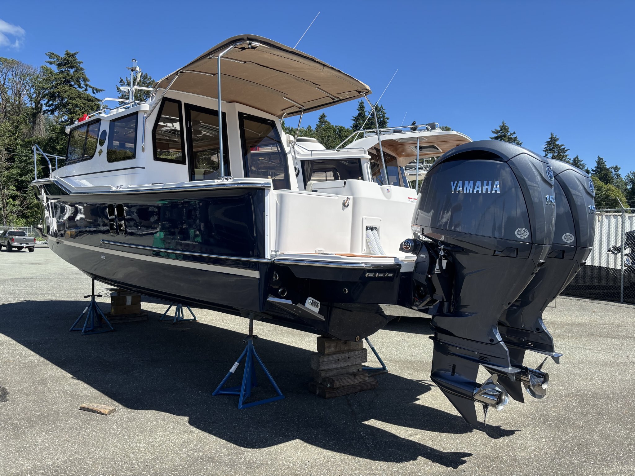 2012 Ranger Tugs R-27