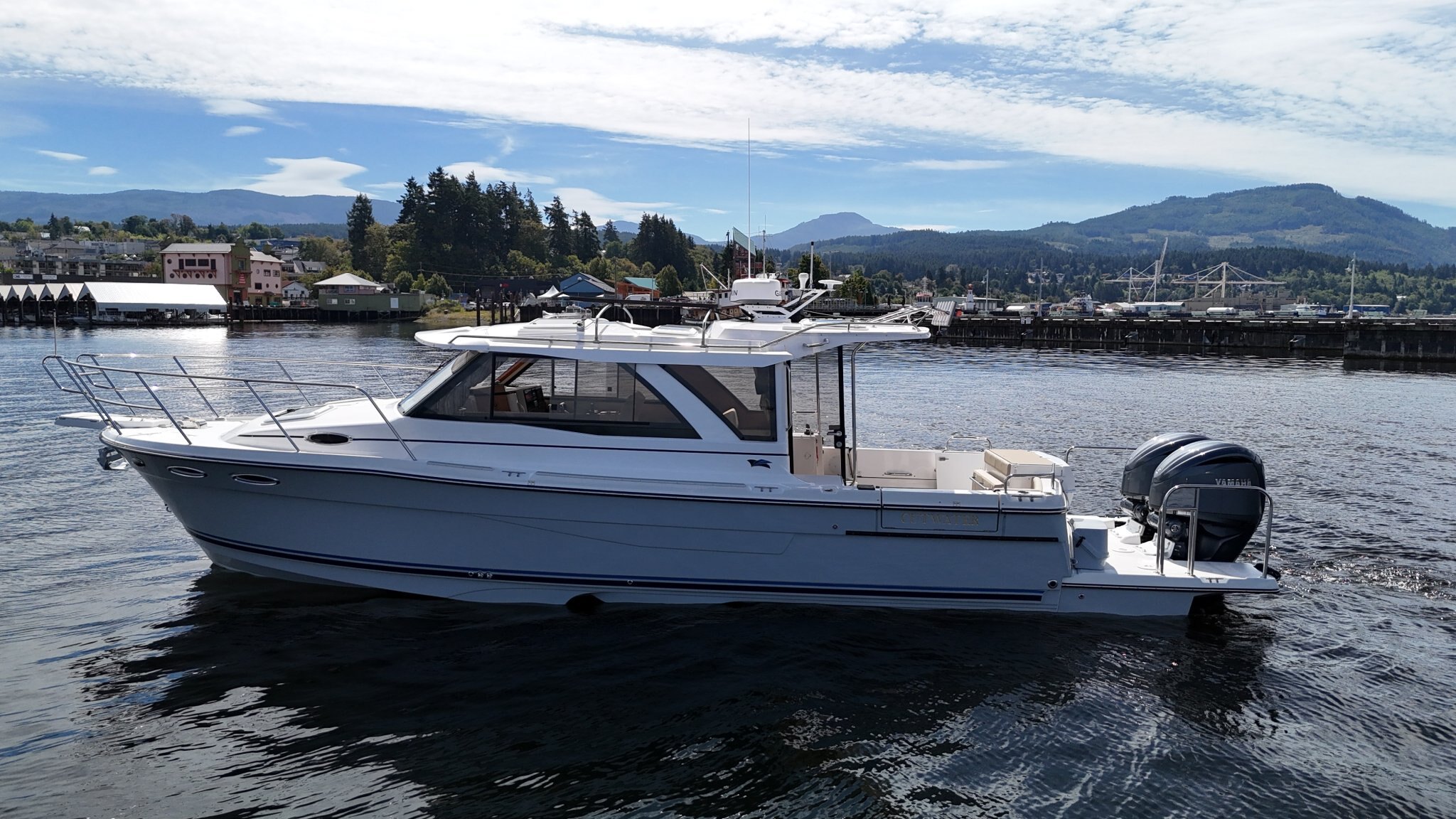 2026 Cutwater C 32 Coupe
