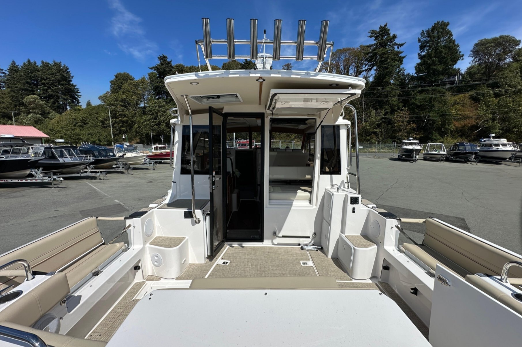 2026 Cutwater C 32 Coupe
