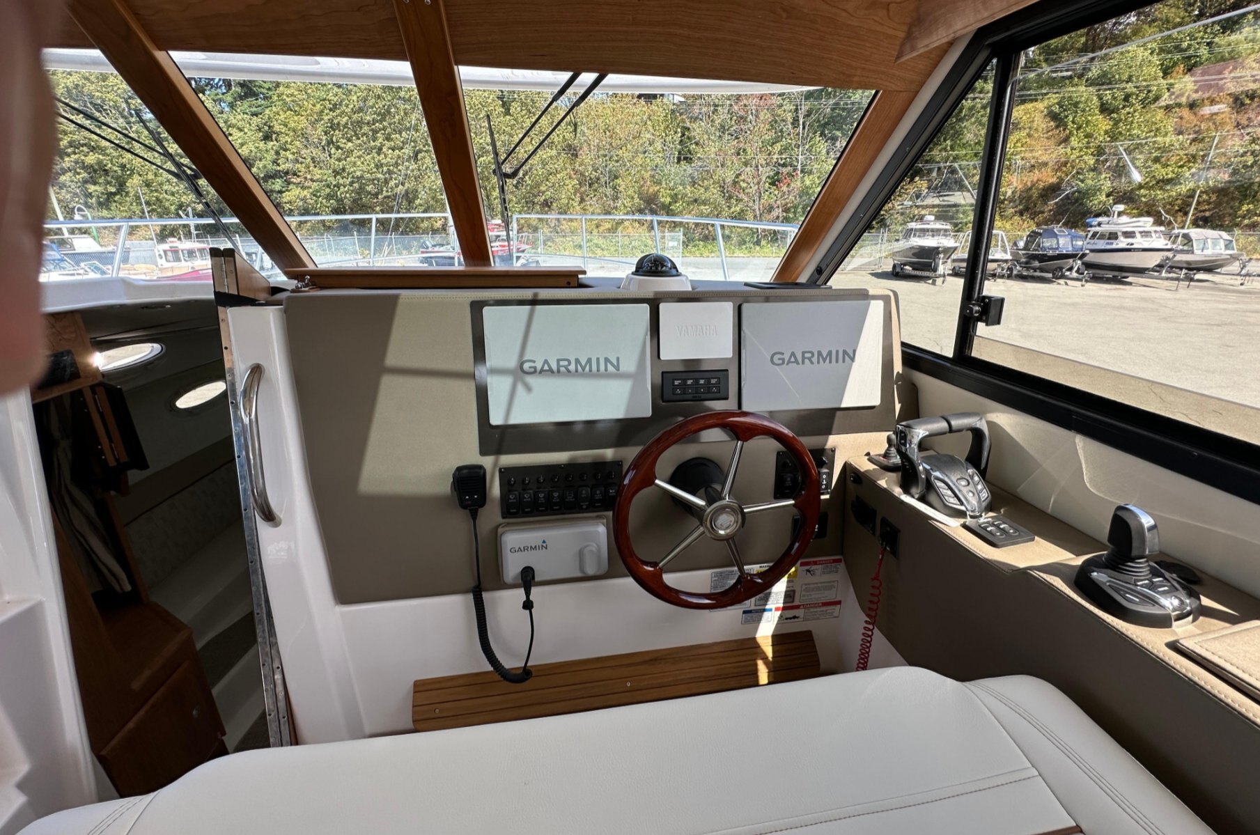 2026 Cutwater C 32 Coupe