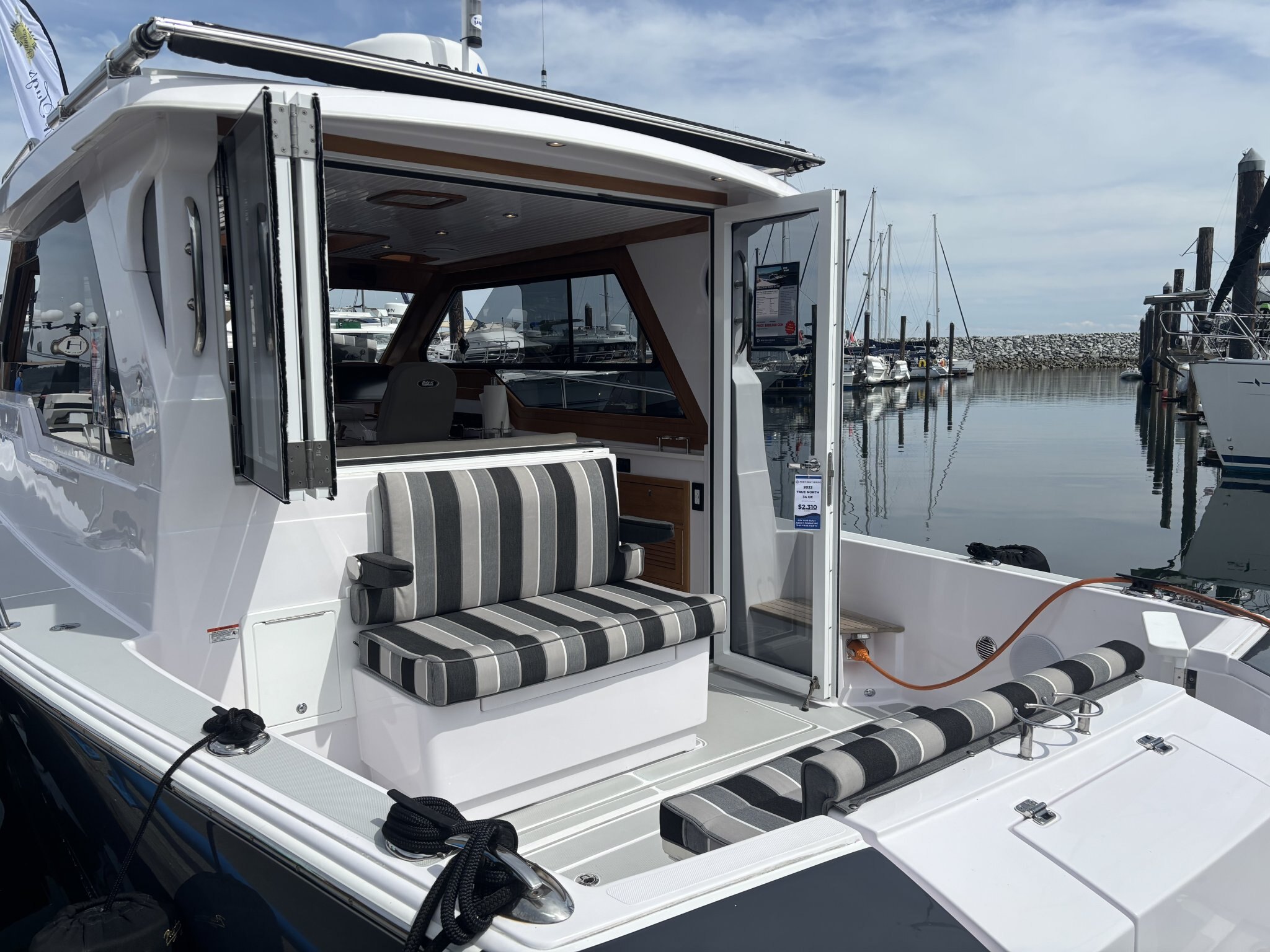 2026 Ranger Tugs R-29 CB