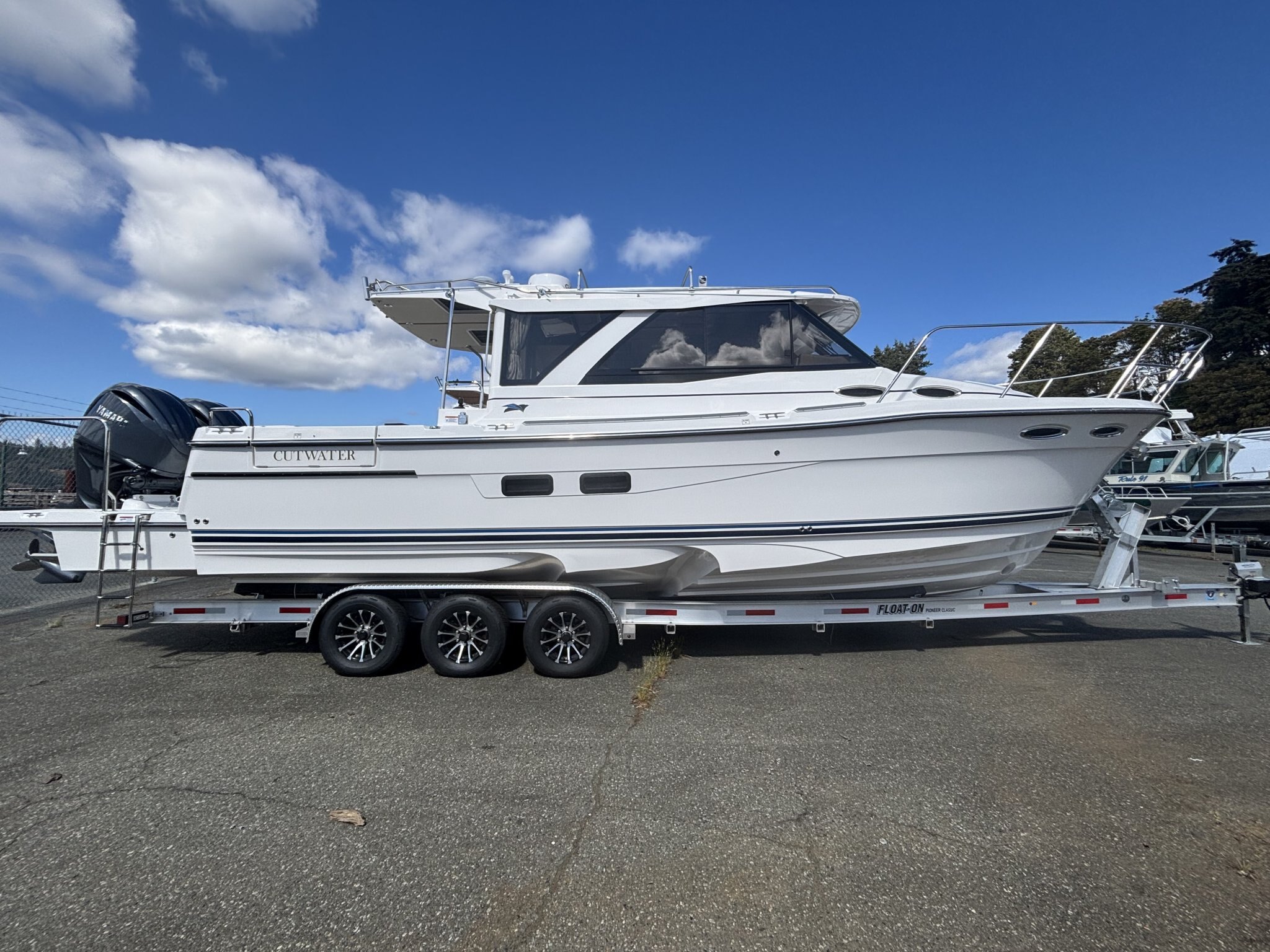 2015 Ranger Tugs R-31 CB