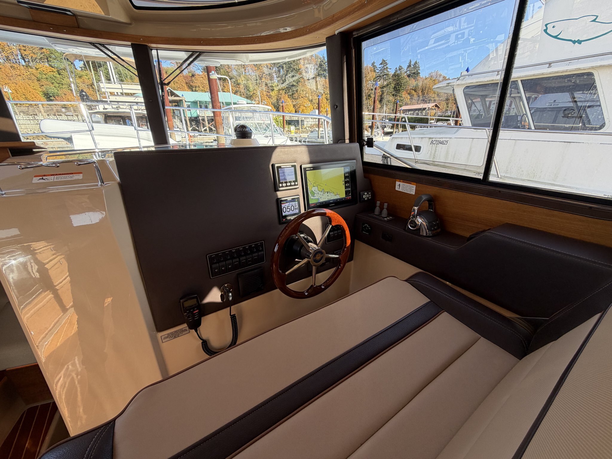 Yamaha Ranger 2018 RANGER TUGS R29CB | Yacht & Boat Dealer in Vancouver Island, BC ...