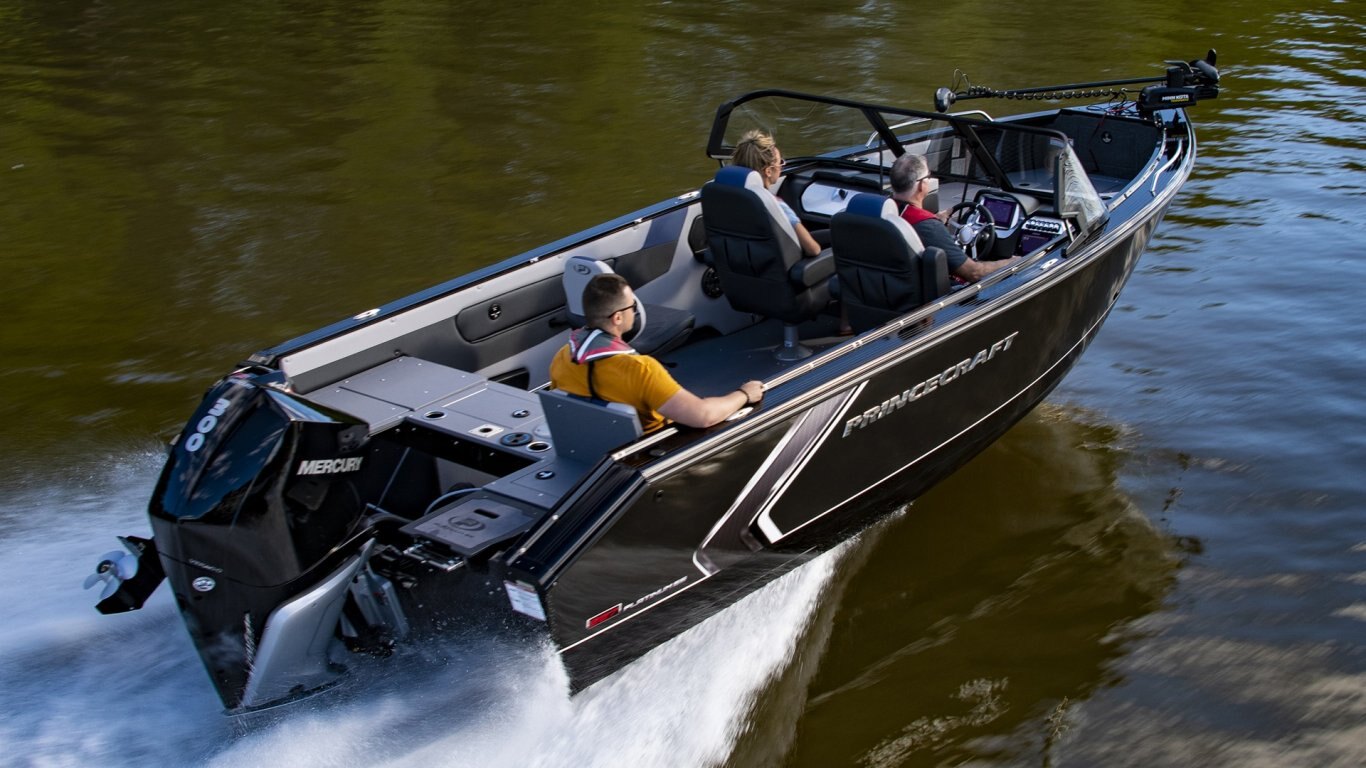 2025 Princecraft Platinum 220 Platinum metallic blue (blue accent)