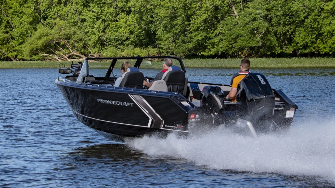 2025 Princecraft Platinum 220 Platinum metallic grey (red accent)