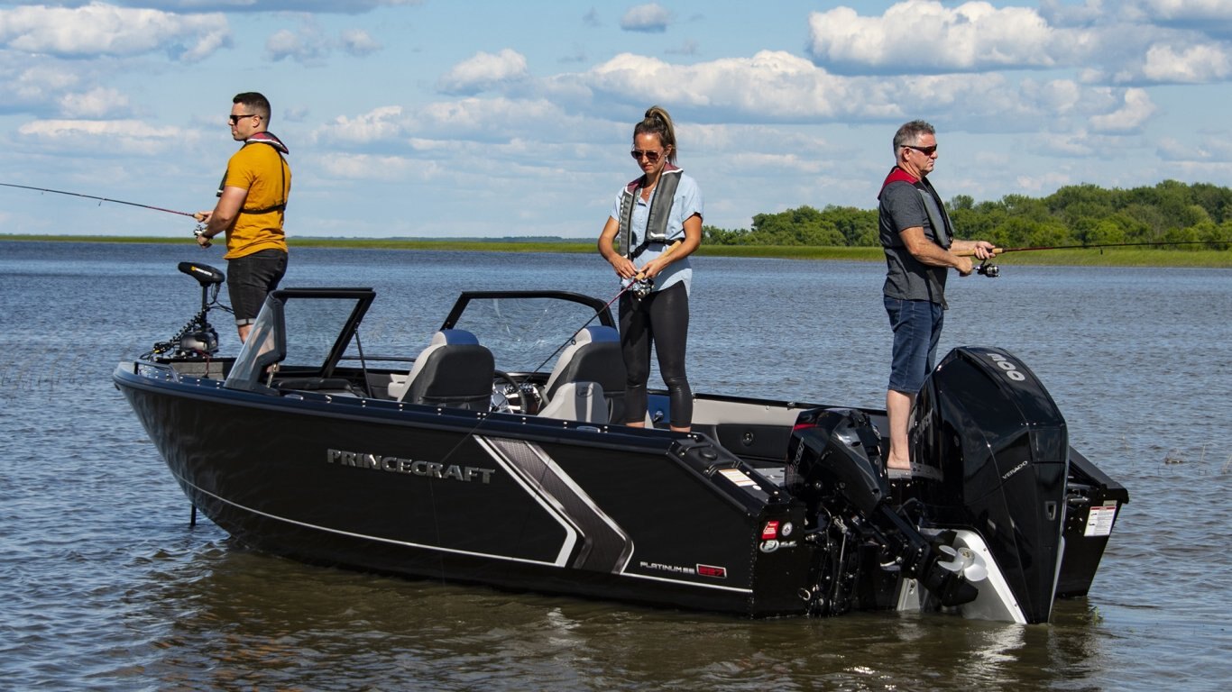 2025 Princecraft Platinum 220 Platinum metallic red (red accent)