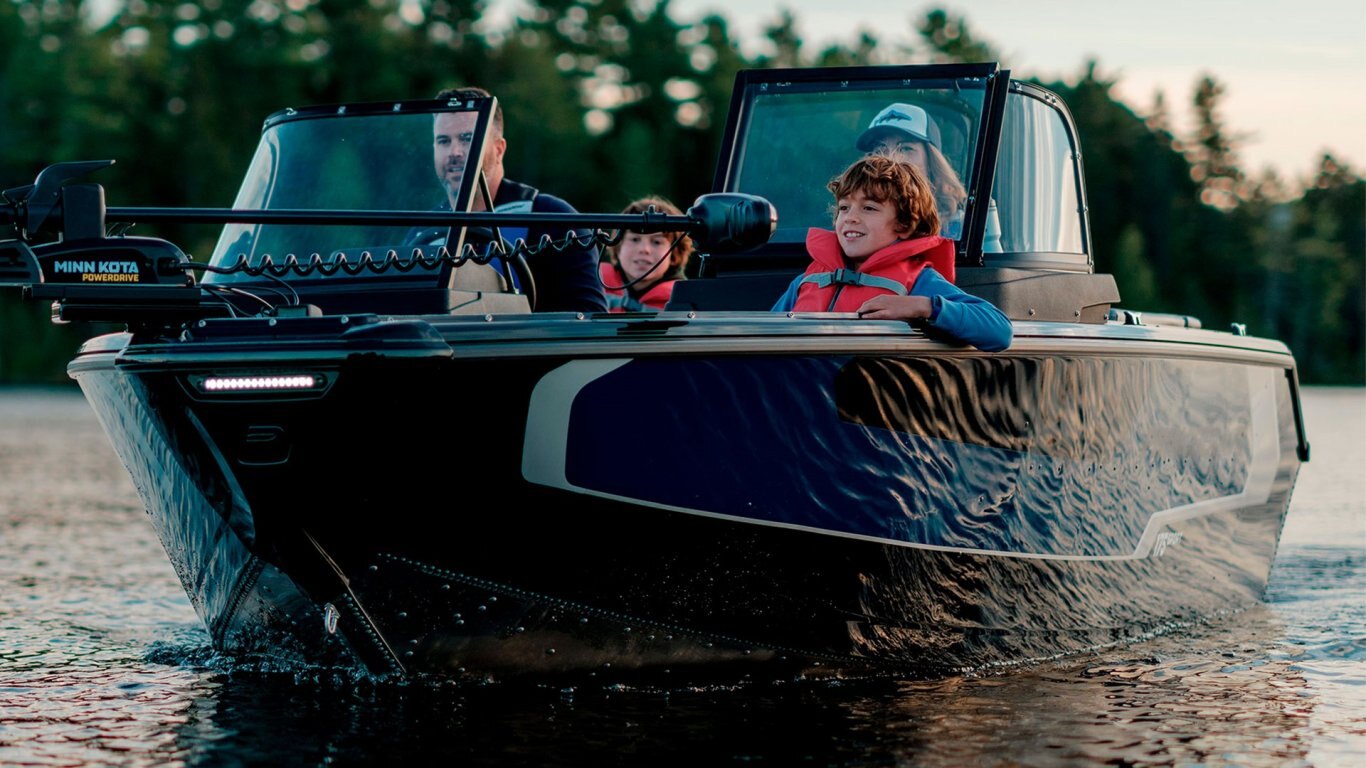 2025 Princecraft Sport 175 Blue (blue accent)