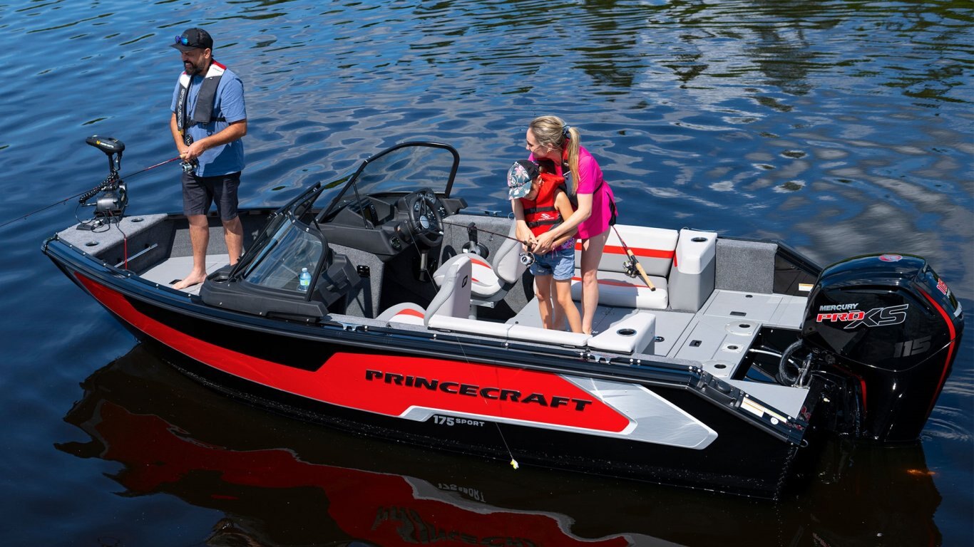 2025 Princecraft Sport 175 Blue (blue accent)