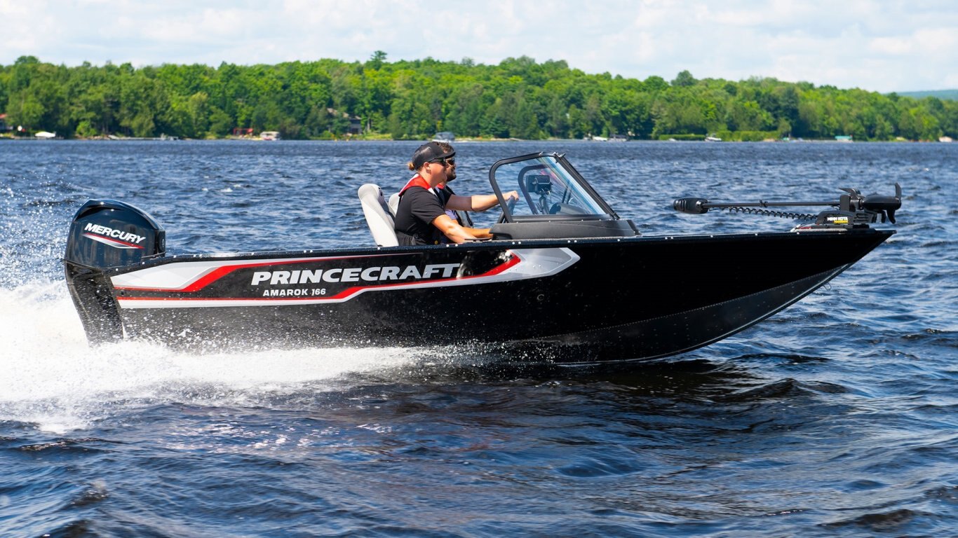 2025 Princecraft Amarok 166 WS superior decal package