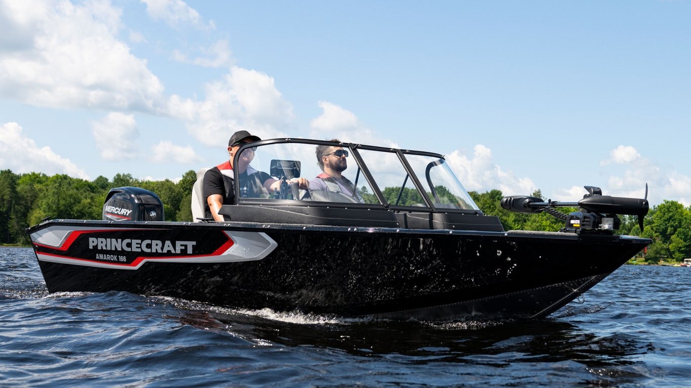 2025 Princecraft Amarok 166 WS superior decal package