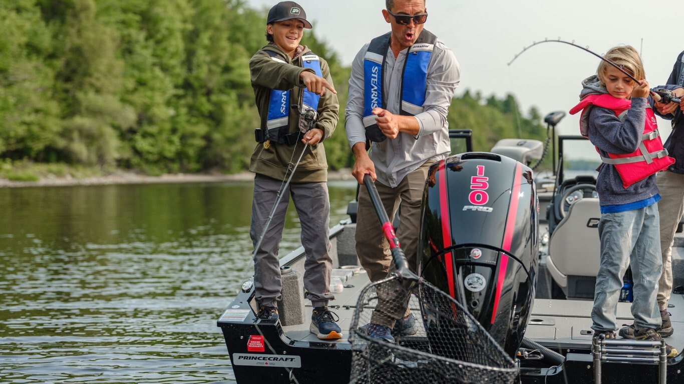 2025 Princecraft Hudson® 190 WS Blue special decal package