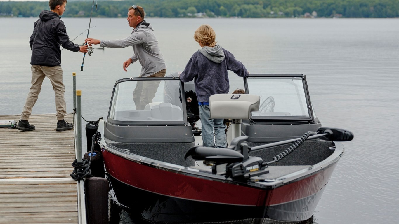 2025 Princecraft Hudson® 190 WS Blue special decal package