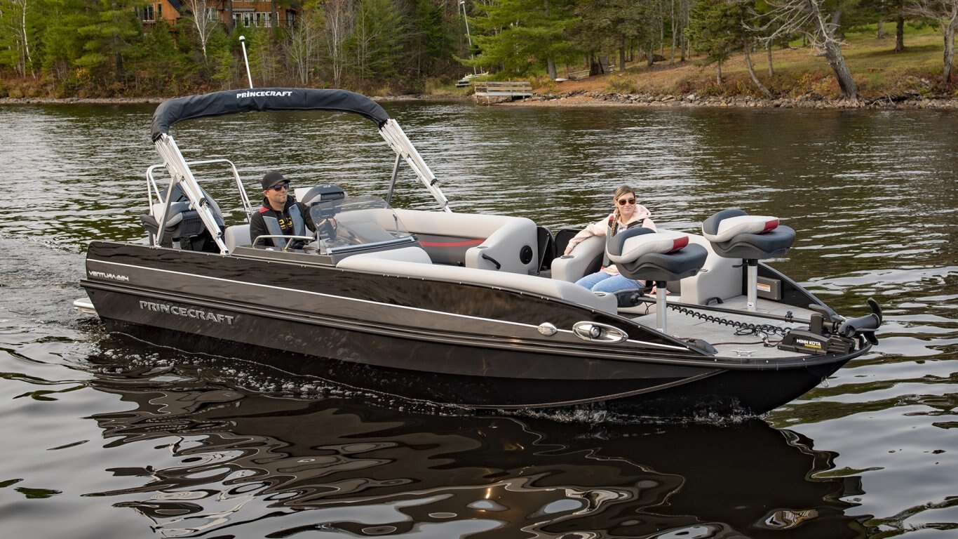 2025 Princecraft Ventura 224 Special Edition (black and grey)