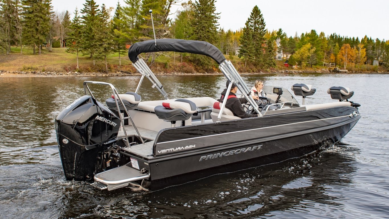 2025 Princecraft Ventura 224 Special Edition (black and grey)