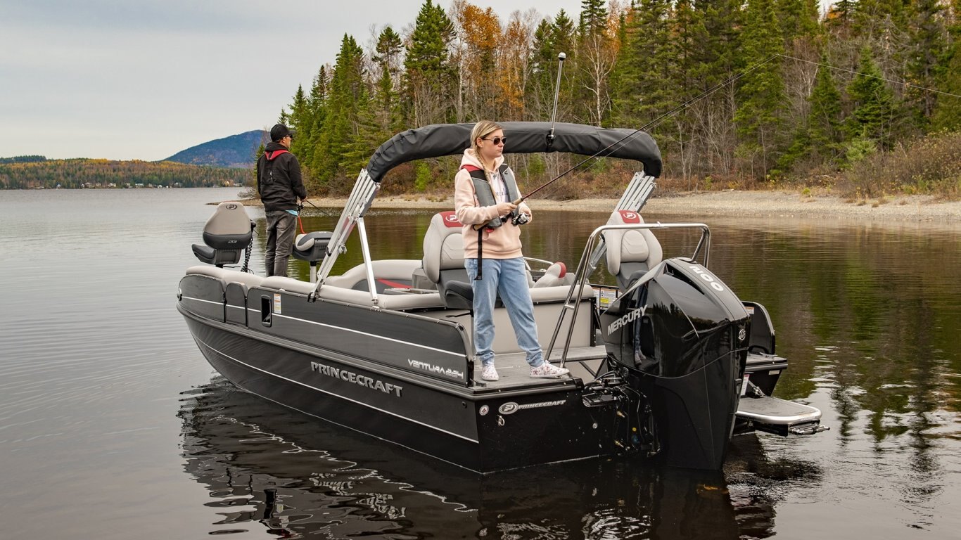 2025 Princecraft Ventura 224 Special Edition (black and grey)