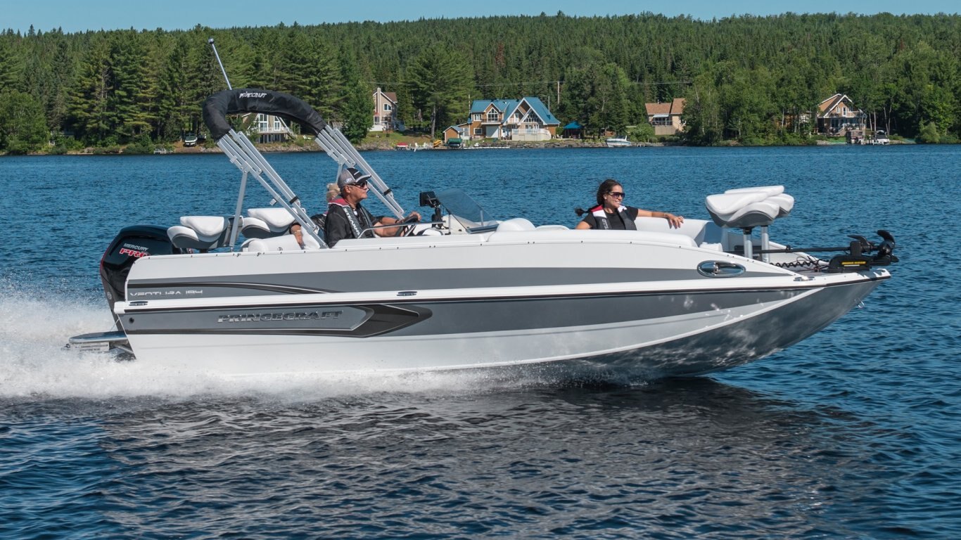 2025 Princecraft Ventura 194 White