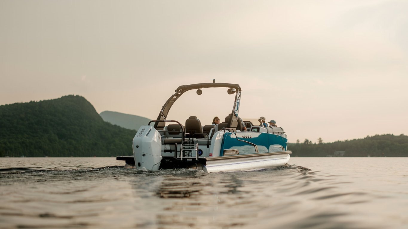 2025 Princecraft Vogue 27 XT Graphite grey metallic Platinum Edition