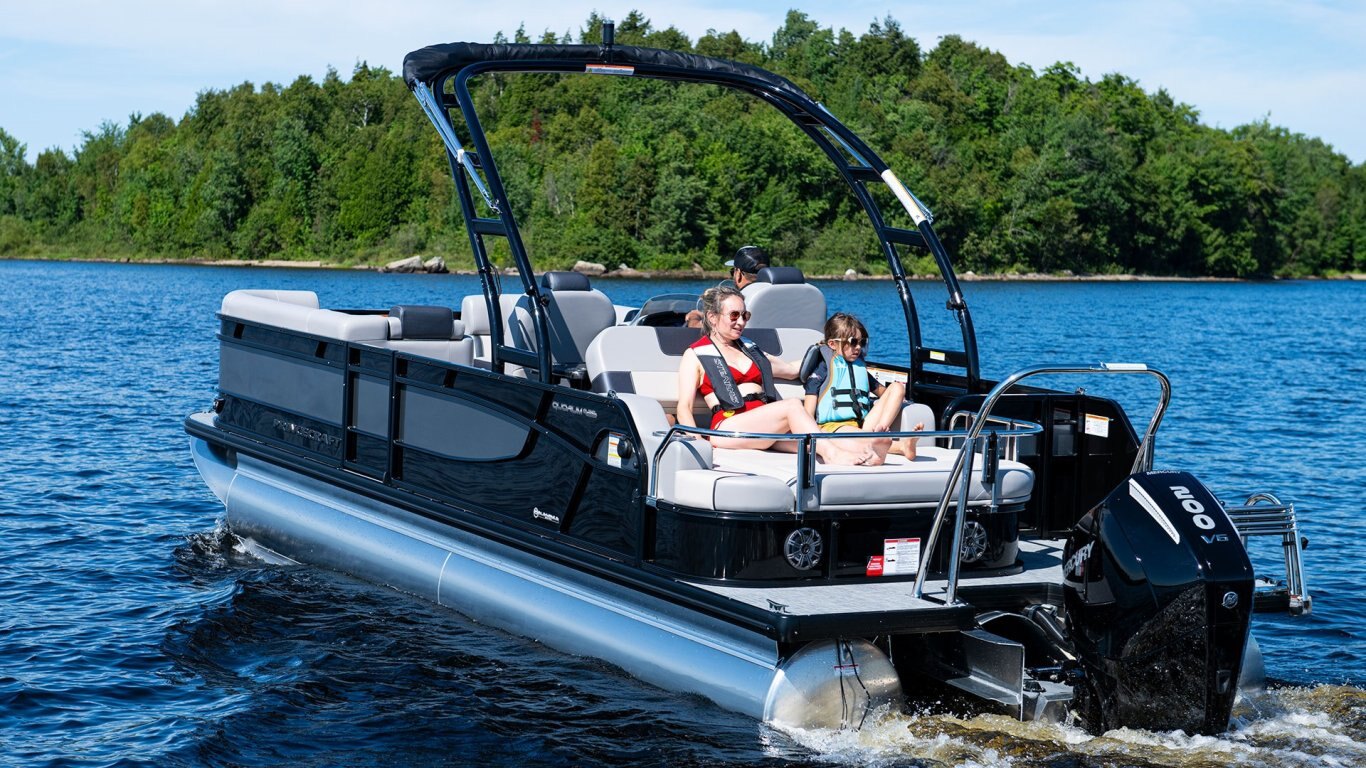 2025 Princecraft Quorum 25 RL Steel grey Elegance Edition (excluding grey metallic accent)