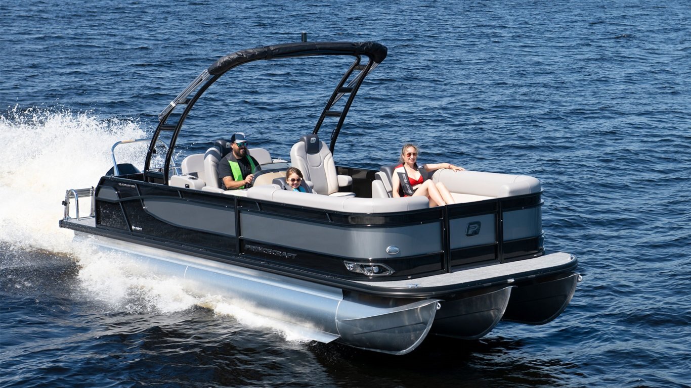 2025 Princecraft Quorum 25 RL Classic blue Elegance Edition (with grey metallic accent)