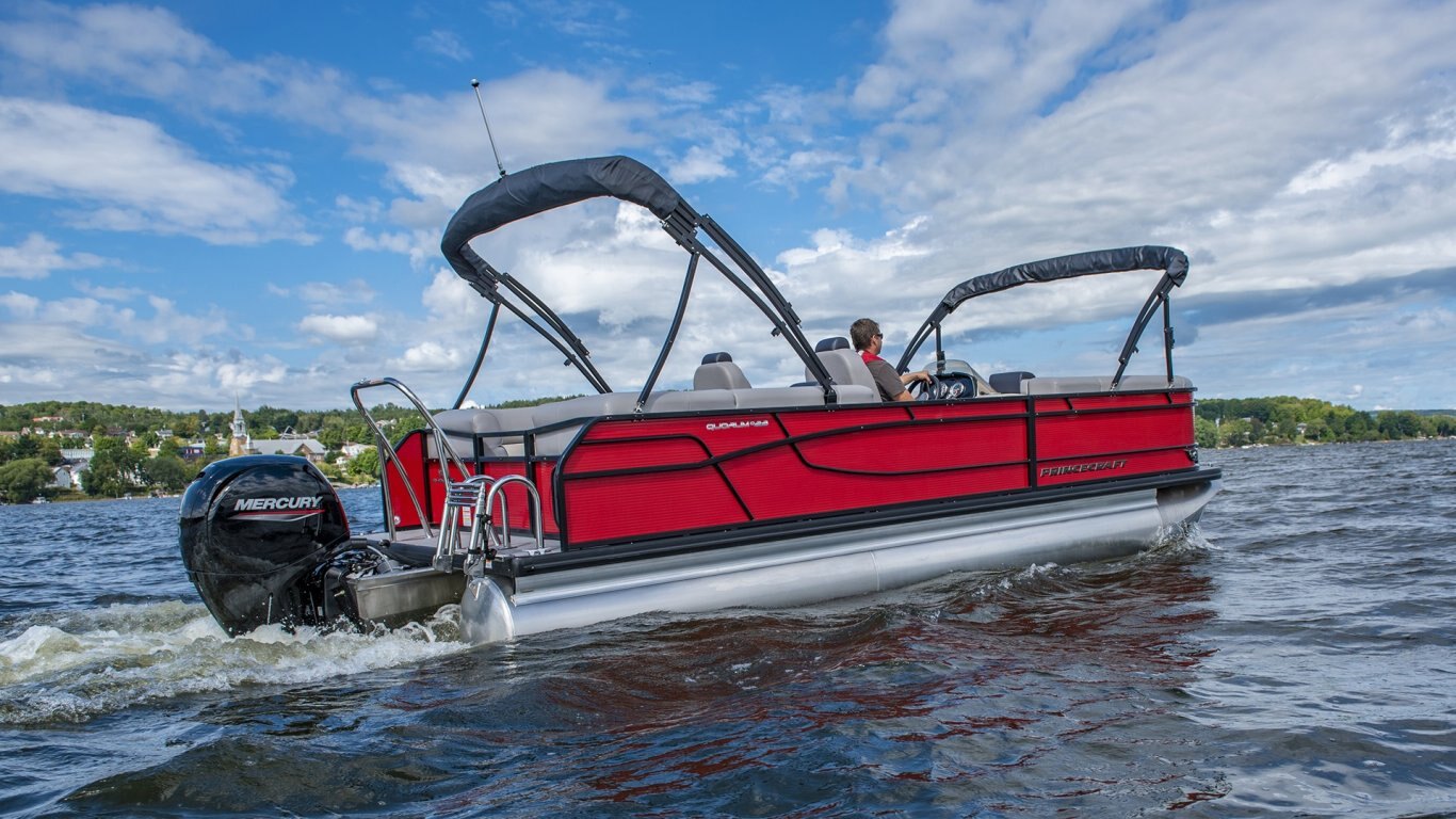 2025 Princecraft Quorum 23 XT Ruby red Without edition