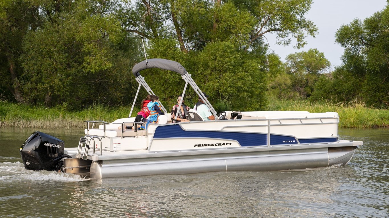 2025 Princecraft Vectra 25 RL Black Nautical Blue Edition