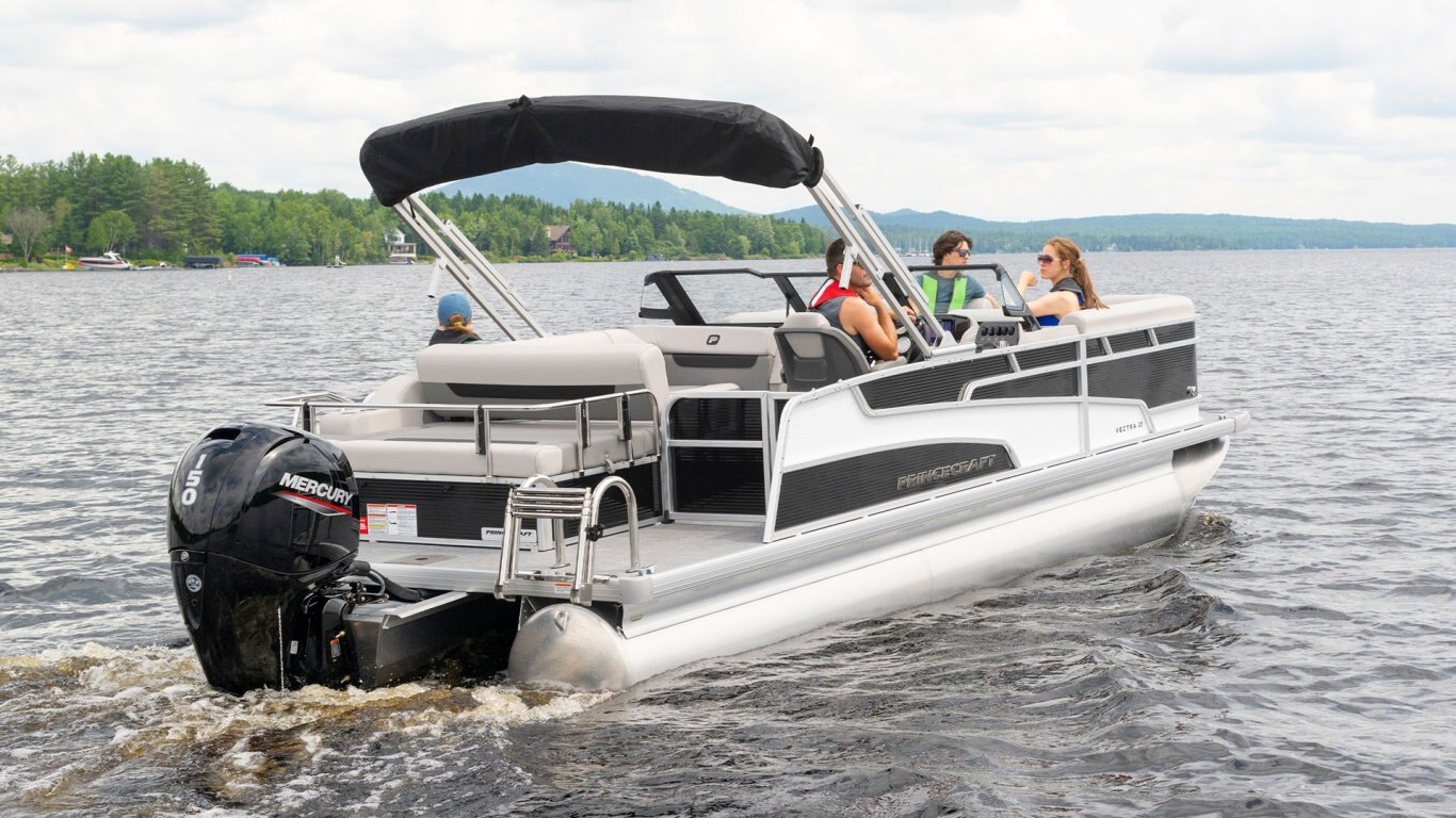 2025 Princecraft Vectra 23 WRL Miami harbour Nautical Blue Edition