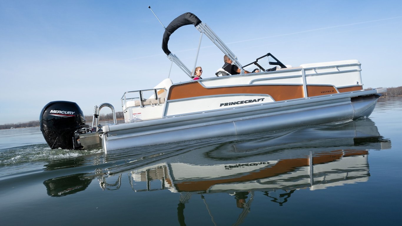 2025 Princecraft Vectra 23 WRL Black Nautical Blue Edition