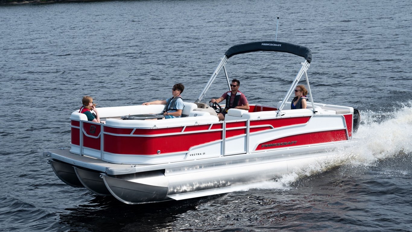 2025 Princecraft Vectra 23 L Ruby red Onyx White Edition