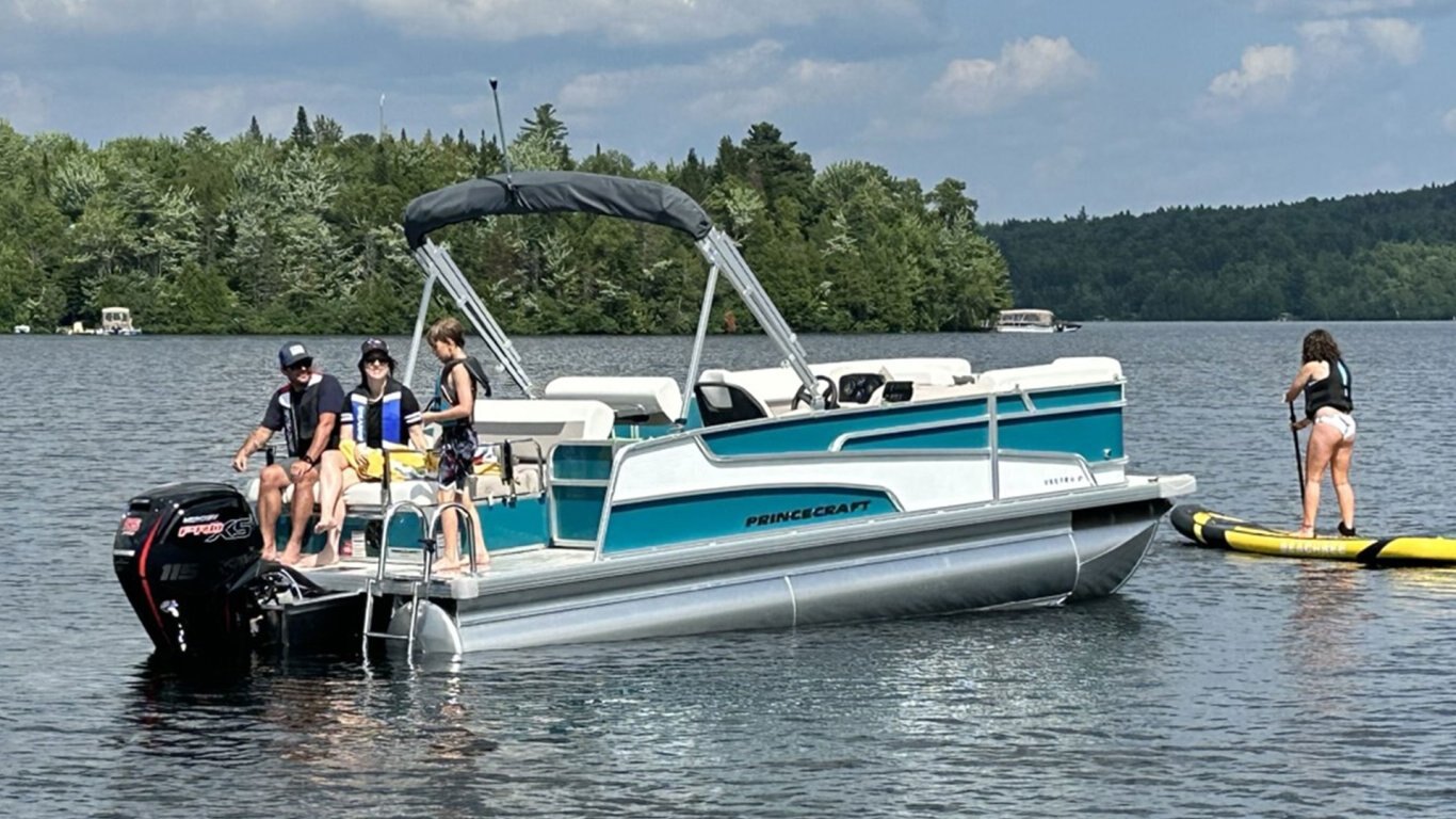 2025 Princecraft Vectra 21 RL Miami harbour Nautical Blue Edition