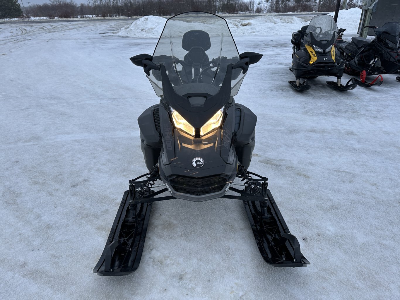 2023 Ski Doo Expedition LE Rotax® 900 ACE™ Black